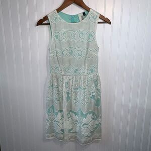 Francescas Lace Dress Women Small Green Lined  Sleeveless Gathered Waist Classic